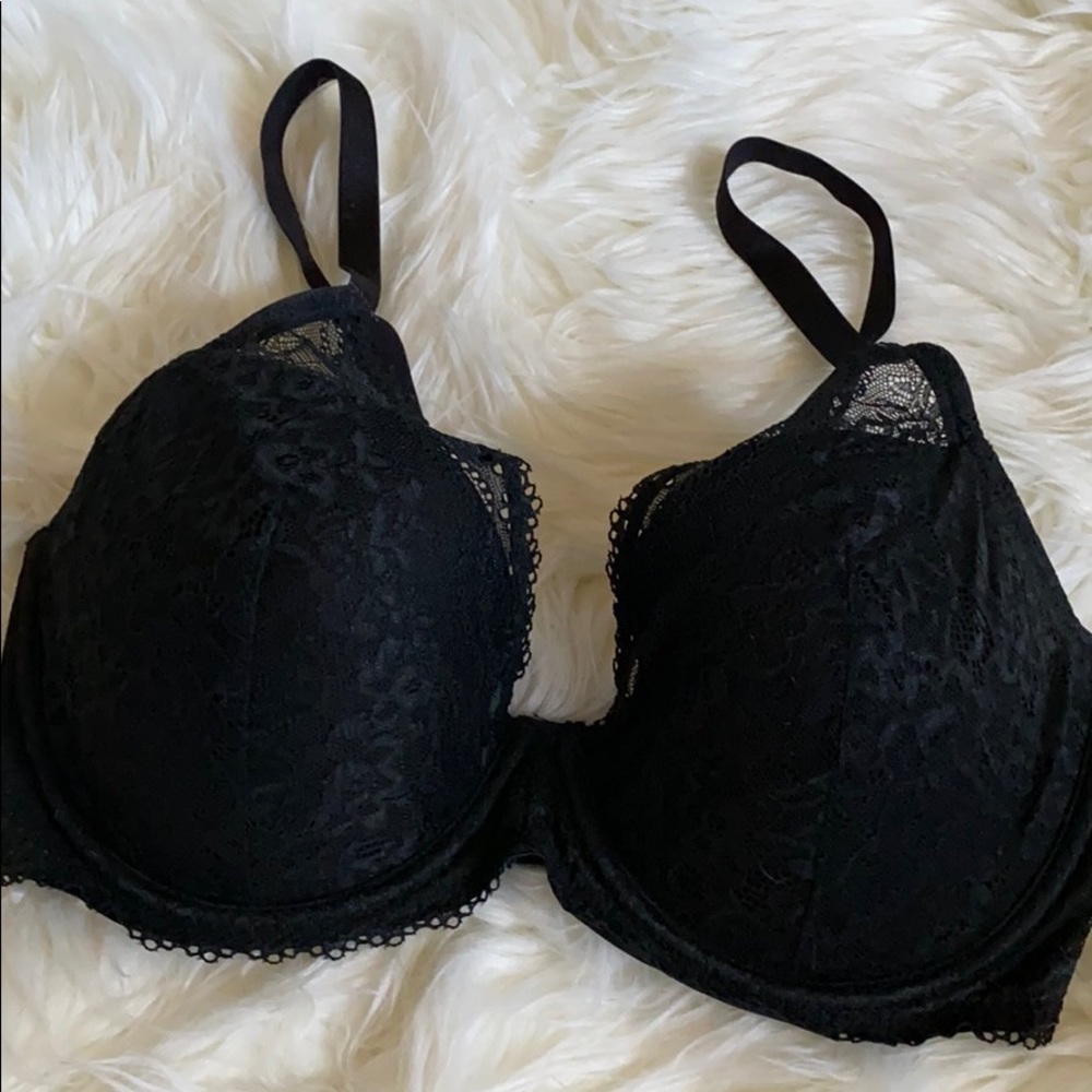 B.tempt’d Black lace plunge bra 32DDD